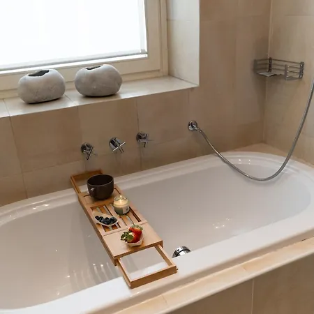 Elegant In The Heart Of Daire Milano
